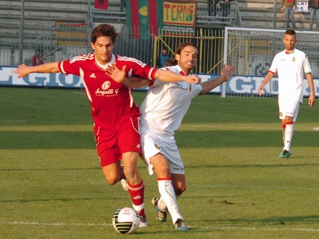 Calcio, nel derby delle polemicheil Monza rifila tre gol alla Tritium