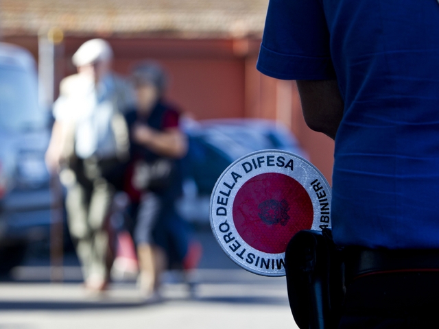 Bovisio, strattonata e poi scippataInseguito dai carabinieri: arrestato