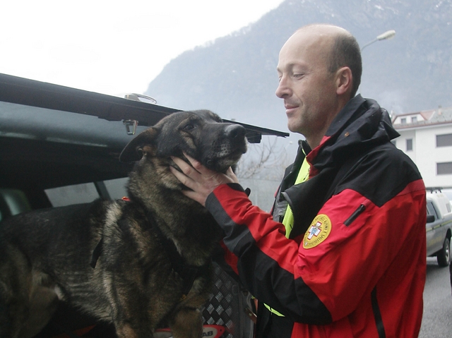 Cane da valanga cerca AliprandiCalano le speranze di trovarlo vivo