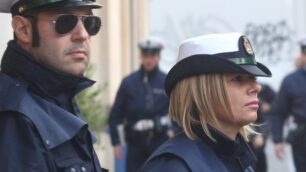 Desio: vuoi fare il vigile?Solo se sei alto, bello e in forma