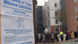 Limbiate, cittadini in piazzaper salvare il vecchio tram