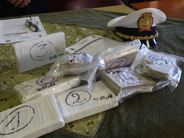Sequestro di eroina a BrugherioIn un sacchetto 2 milioni in droga