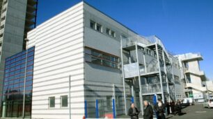 Desio: pc, portatili e stampanti  ancora chiusi nel magazzino Polo