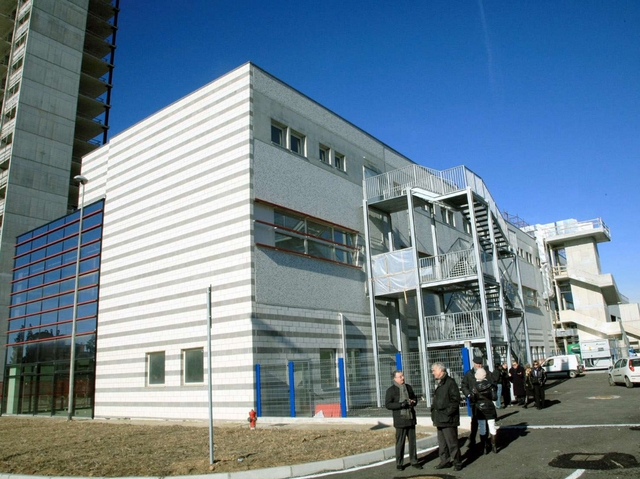 Desio: pc, portatili e stampanti  ancora chiusi nel magazzino Polo