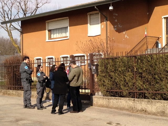 Harlan, blitz polizia provincialeFlashmob davanti all’azienda