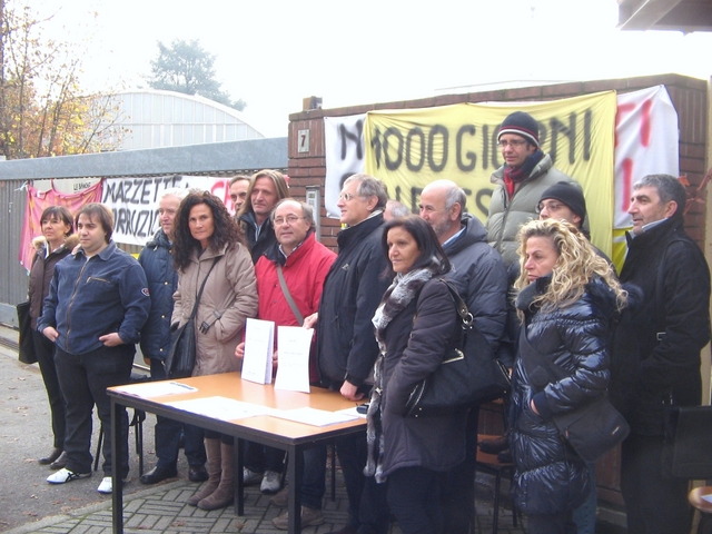 Dipendenti ex Lares in Regione«Non c’è un cavaliere bianco»
