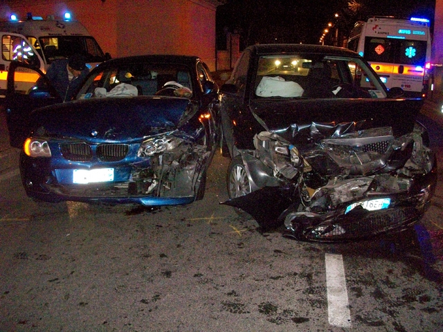 Seregno: carambola in via PariniCoinvolte quattro auto, sei feriti