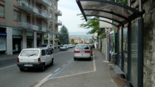 Bovisio, nella borsa grossa sommaDerubata alla fermata dell’autobus