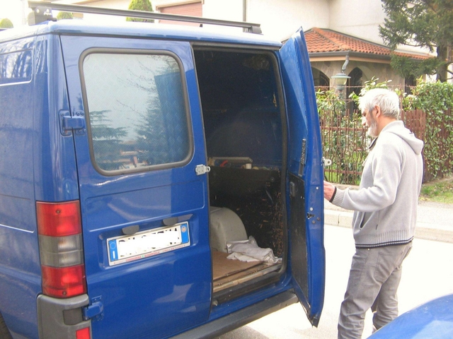 Nova, quattro furgoni svaligiatiSventato un furto in una casa