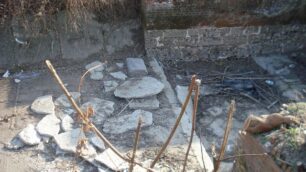 Il Villoresi è pieno di immondiziaCosì muore il canale di Monza