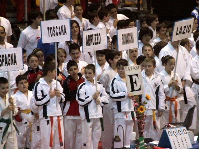 In 1.600 per il Grand prix d’ItaliaMini mondiale di karate a Desio