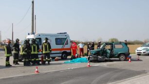 Tragico incidente a CornateMotociclista muore sul colpo