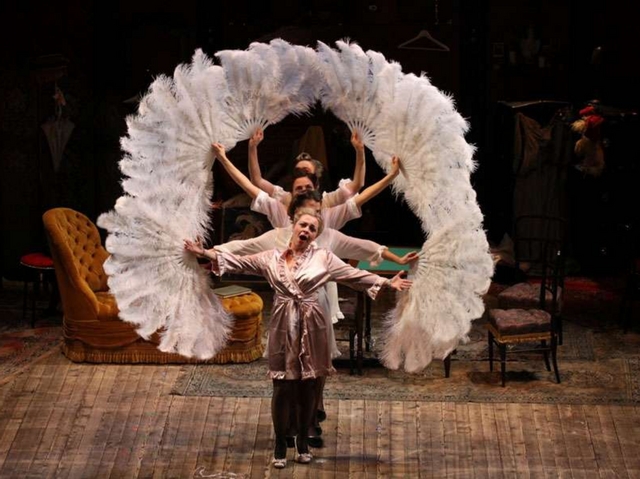 Violetta, dagli occhi tristi:La Traviata di Verdi al Manzoni