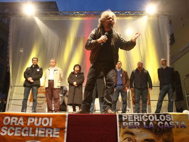 Lo tsunami-tour di Grillo in piazzaAnche su Twitter: è #grilloamonza