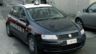 Nova Milanese, rumeno arrestatomentre “ripulisce” auto in sosta