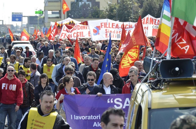 Migliaia in sciopero a VimercateBloccata anche la tangenziale est