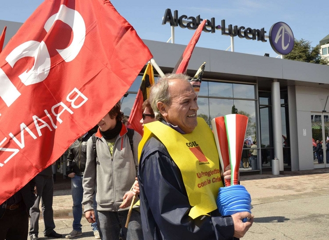 I dipendenti Alcatel in un ghettoCaso a Vimercate: «E’ mobbing»