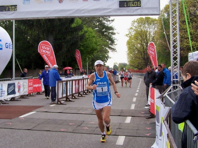 Segui LIVE la 100 km di SeregnoGiorgio Calcaterra vince su Buud