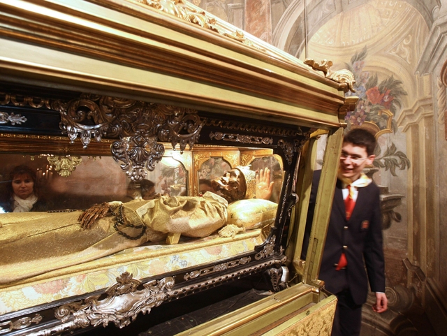 Olgiate, pellegrini da San GerardoLa peste e otto secoli di fede