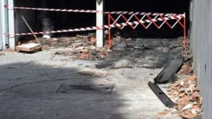 Meda, auto in fiamme nel garageBoato di notte, l’ipotesi del dolo