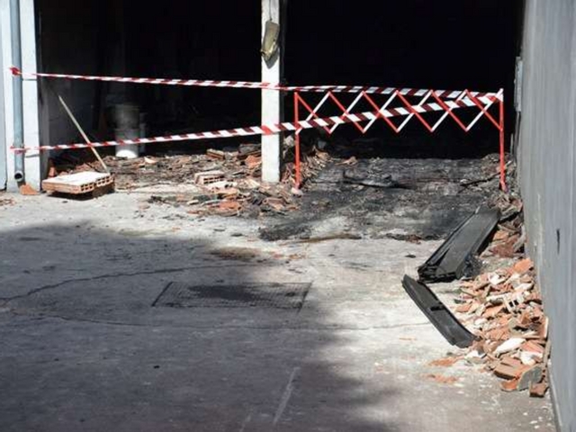 Meda, auto in fiamme nel garageBoato di notte, l’ipotesi del dolo