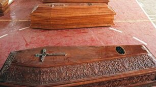 Agenzia funeraria… <trapassata>Il sindaco di Macherio: sospesa