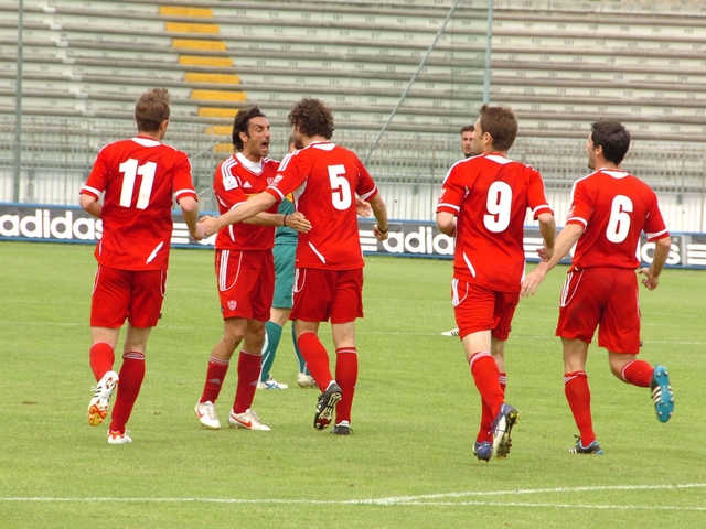 Calcio, doppietta di FinottoIl Monza corsaro a Rimini