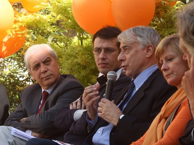 Monza, «Tutti per Scanagatti»Pisapia e il Pd brianzolo in piazza