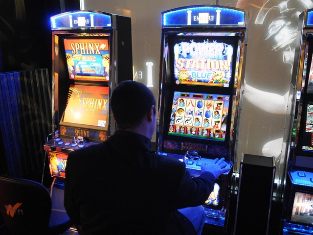Videopoker a tutte le oreDesio sospende l’ordinanza