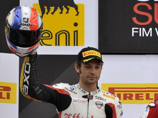Sbk, Guintoli (Ducati) in poleMelandri terzo, Biaggi sesto