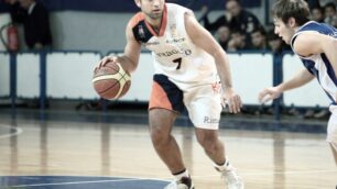 Rimadesio parte male a Saronnonei playoff  C Dilettanti di basket