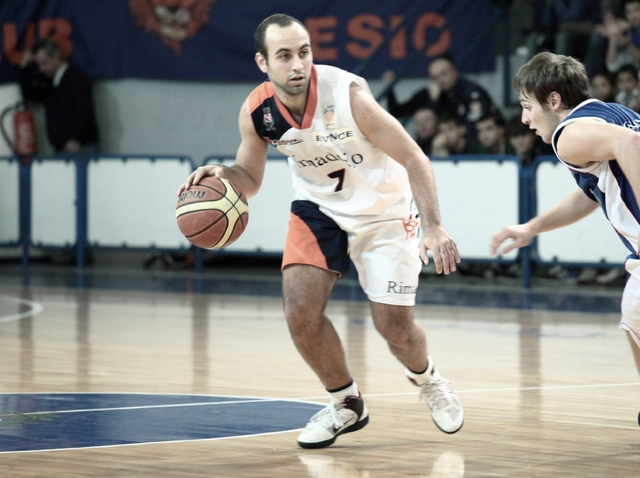 Rimadesio parte male a Saronnonei playoff  C Dilettanti di basket