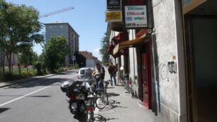 Monza, rapina nella tabaccheriaTre clienti, una ha un malore