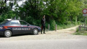 Le dà un passaggio in motorino,la picchia e la violenta: arrestato