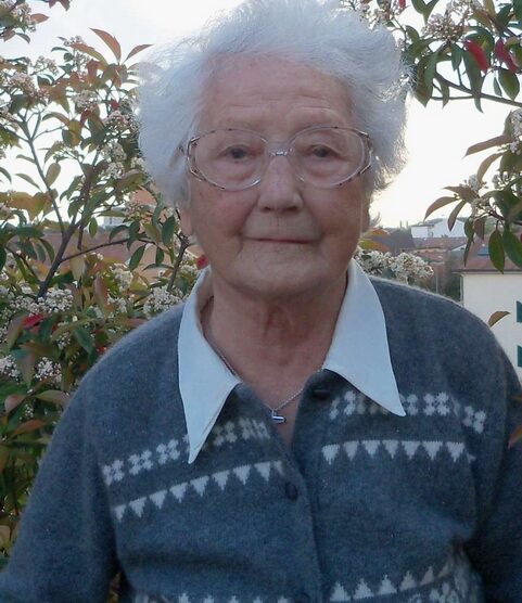 Teresa Cesareo compie 102 anni <Vedano è la mia seconda casa>