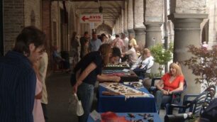 Romano, lamesotto i portici