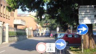 Nova Milanese, ztl in via GiussaniMulte a raffica per divieto di sosta