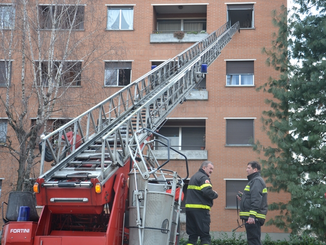 Seregno: sessantaduennetrovato morto in casa