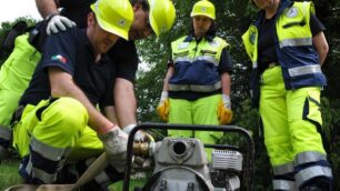 Protezione civile entra in azioneCampo per provare l’emergenza