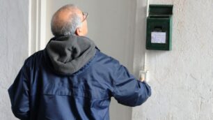 Il venditore porta a portasegna il passo in Brianza