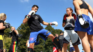 Kickboxing e show all’IdroscaloSpettacolo sul ring galleggiante