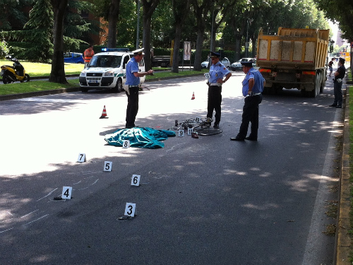Monza, ciclista ucciso da un camionL’autista non si è accorto di niente