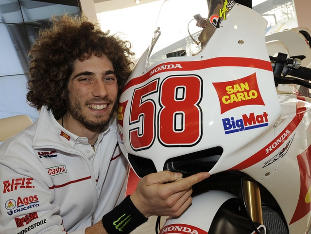 In campo per Marco SimoncelliMuggiò, la solidarietà in finale