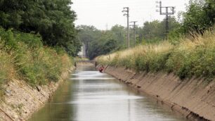 Monza, un annegato nel canaleSanitari e vigili del fuoco sul posto