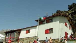 Seregno: aperto il rifugio Longonipresenti il sindaco e il monsignore