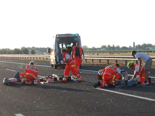 Scoppia pneumatico della motoGrave un quarantenne di Biassono