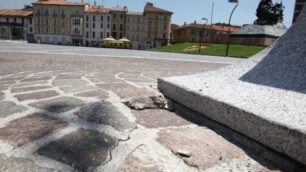 Monza riapre via ZavattariMa c’è il problema del porfido