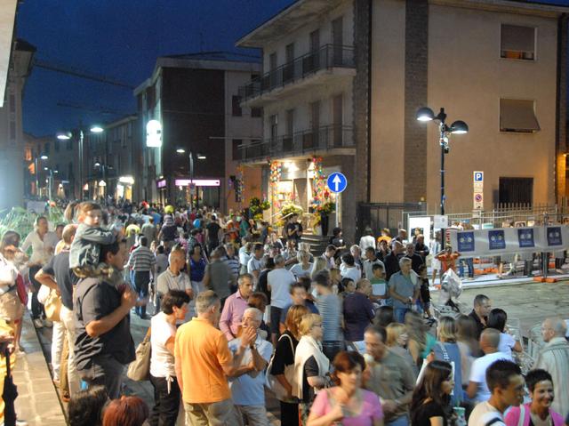 La Notte Bianca di Calusco vola