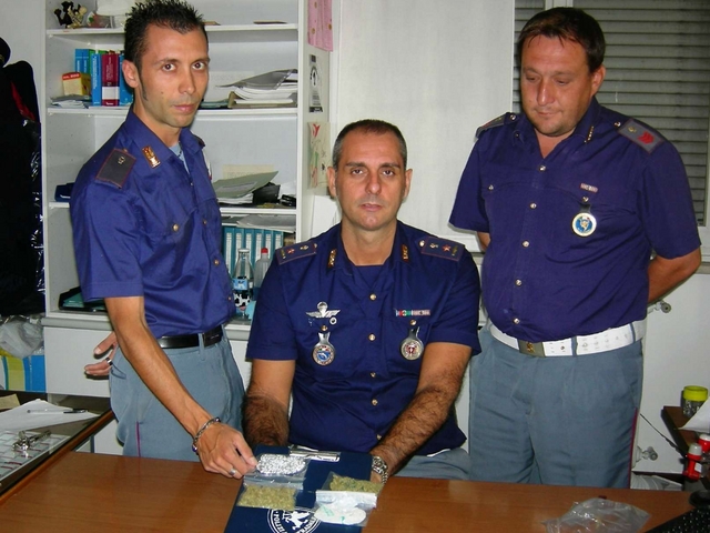 Droga nascosta in camera da lettoDenunciato seregnese incensurato