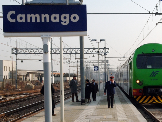 I vandali attaccano la stazioneMilano-Chiasso, treni a singhiozzo